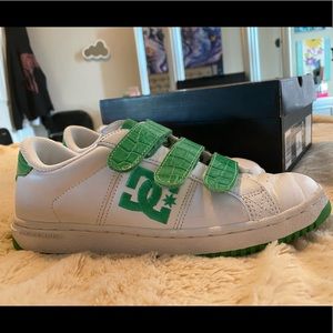 Vintage styled dc shoes